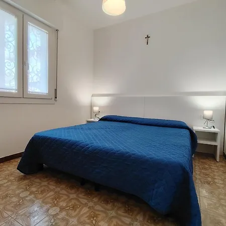 Contemporary Flat Near The Of *