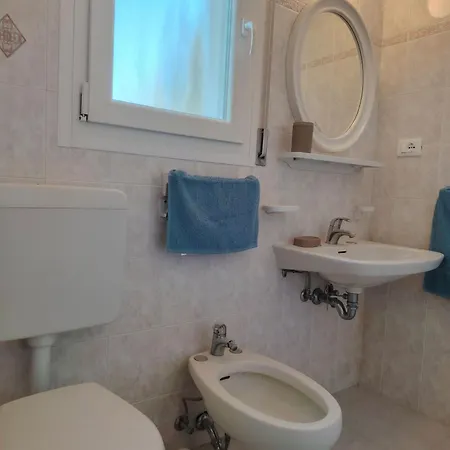 Διαμέρισμα Contemporary Flat Near The Of *
