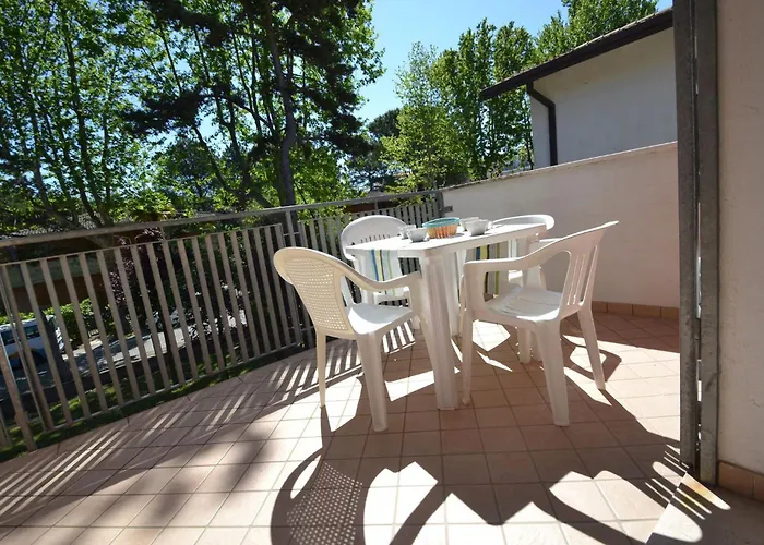 Contemporary Flat Near The Of *