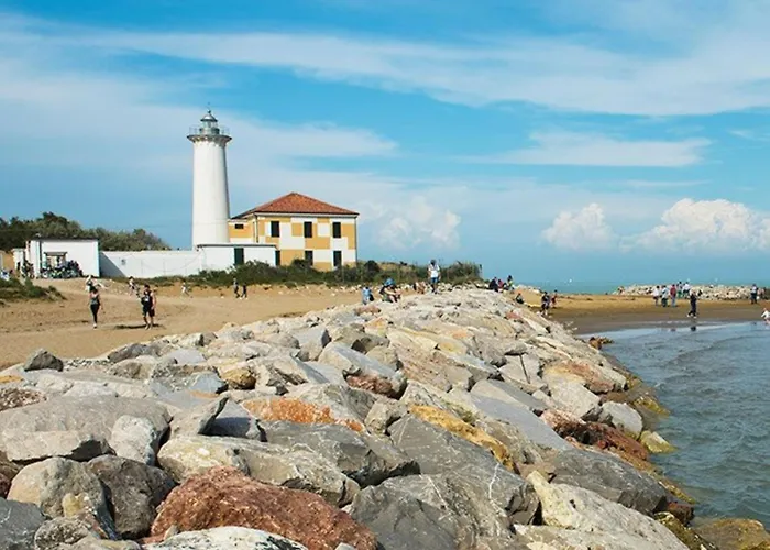 Contemporary Flat Near The Of Bibione